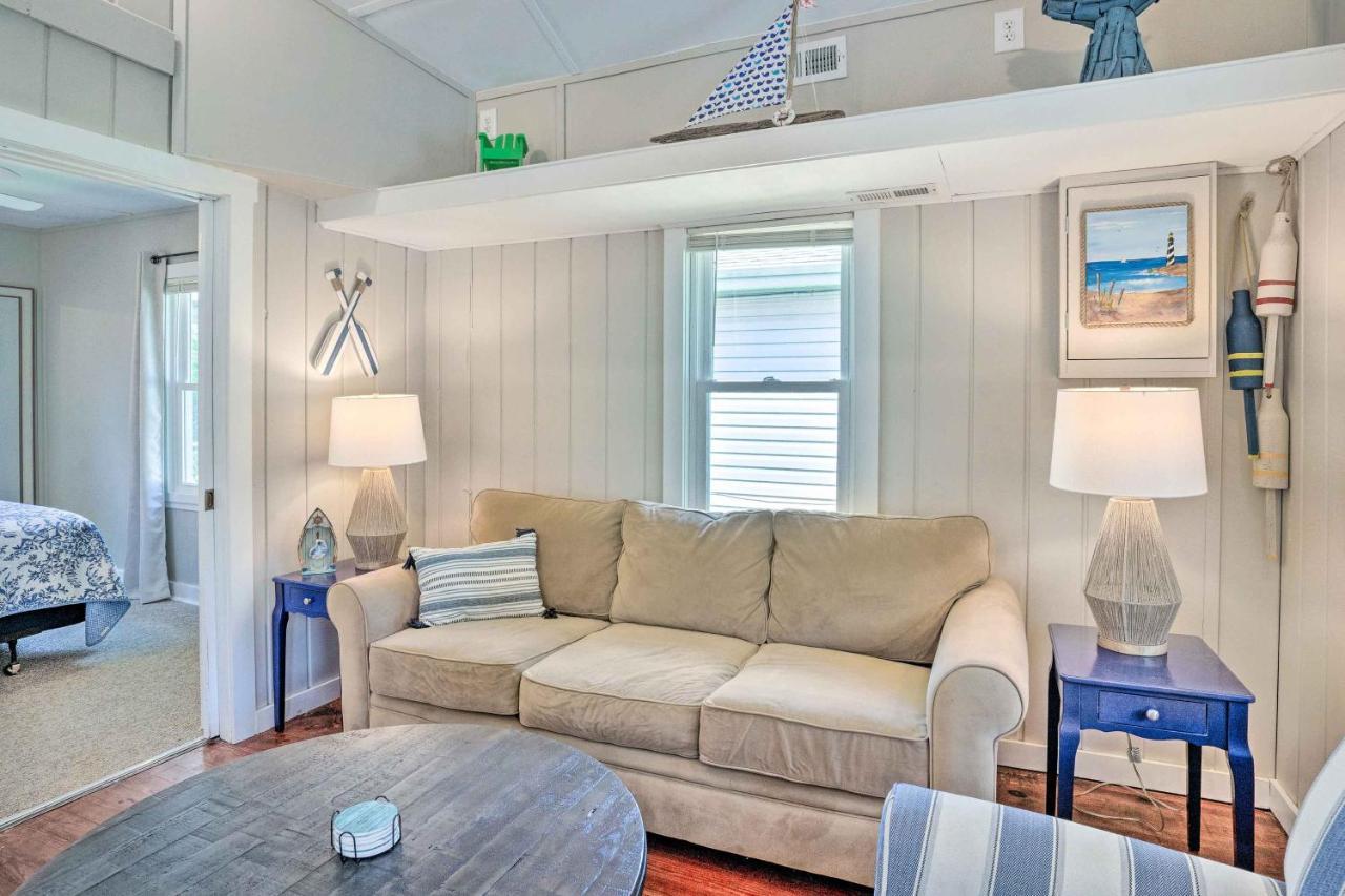 Chic Cottage With Private Yard Steps To Beach! Colonial Beach Exterior photo